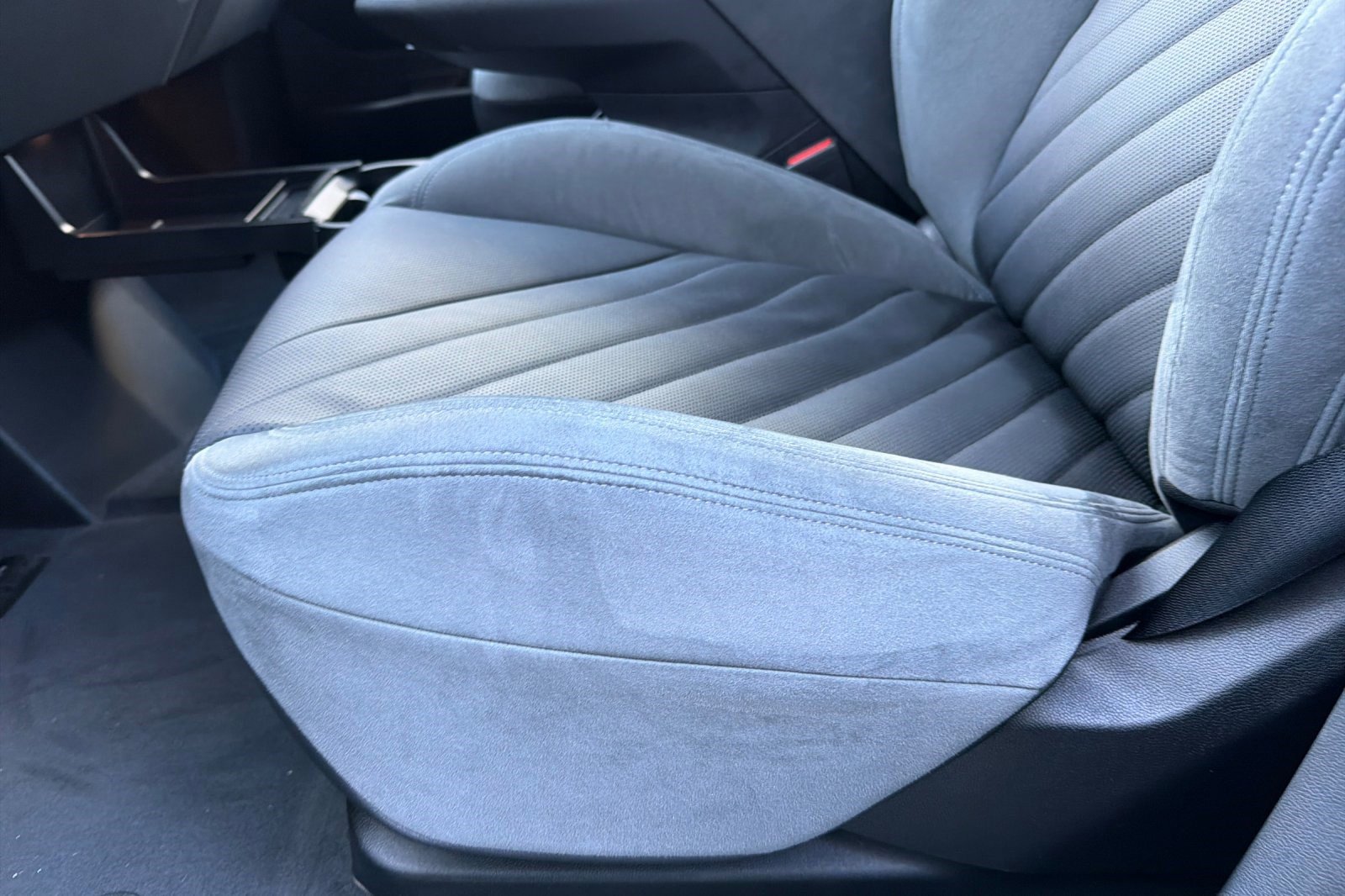 Used 2026 BMW iX xDrive60 w/ M Sport Package image 14