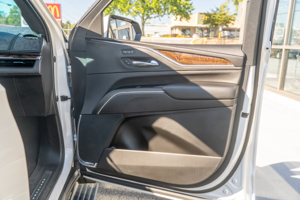 Used 2021 Cadillac Escalade ESV Sport Platinum AWD/4WD image 19