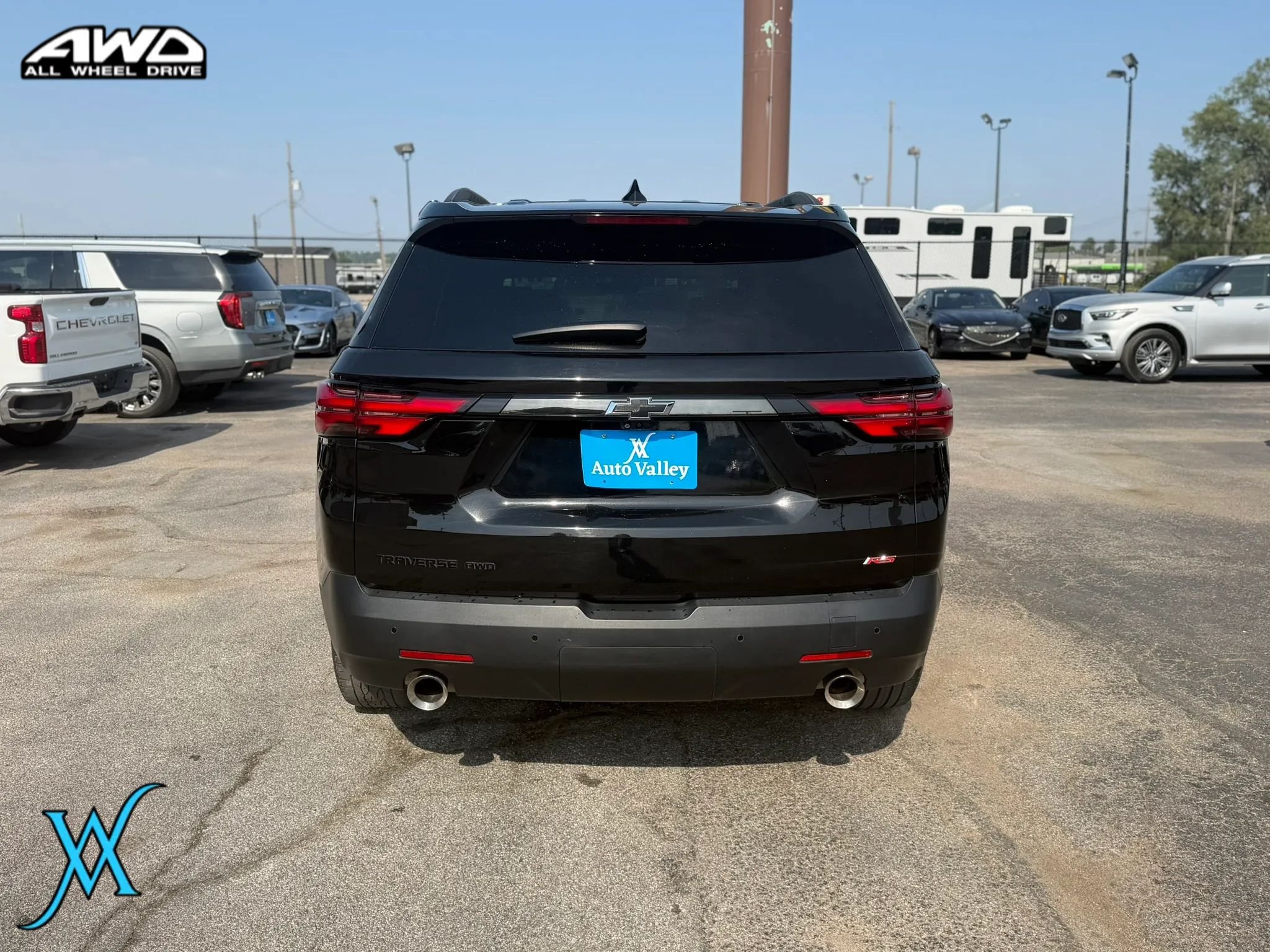Used 2023 Chevrolet Traverse RS w/ LPO, Floor Liner Package AWD/4WD image 6