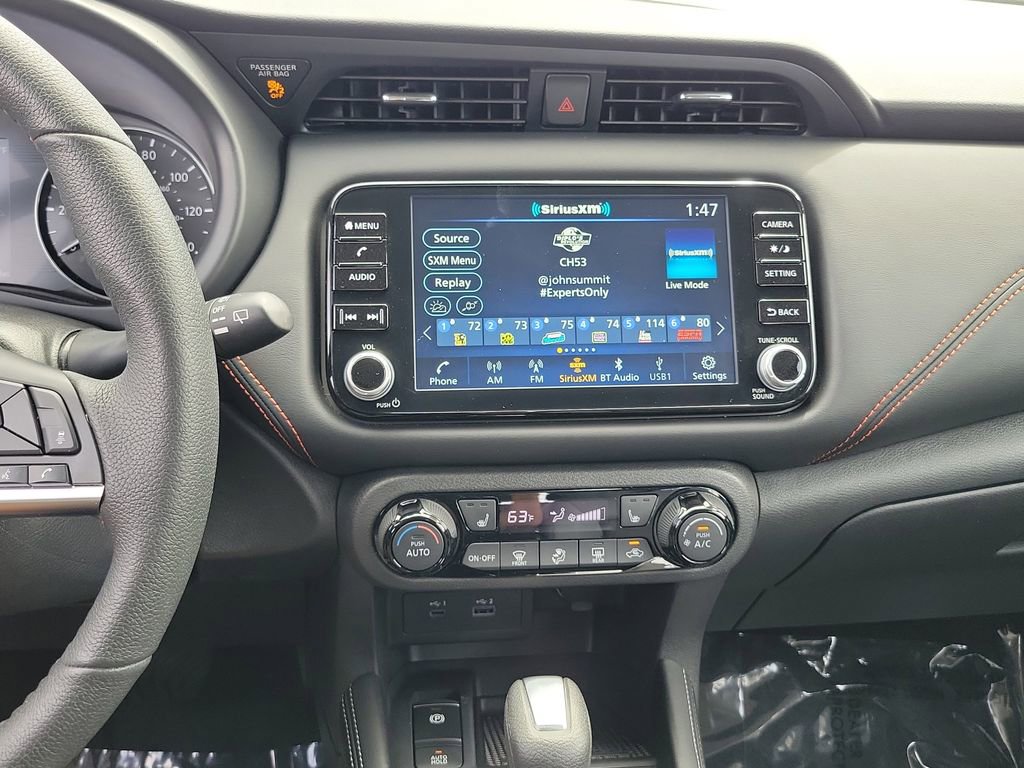 Used 2024 Nissan Kicks SR w/ SR Premium Package image 14