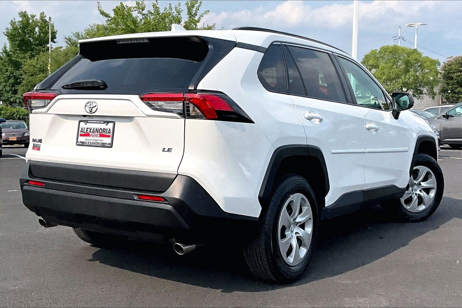 Used 2021 Toyota RAV4 LE FWD image 12