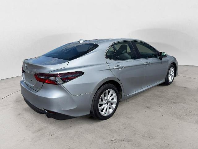 Used 2022 Toyota Camry LE AWD/4WD image 5
