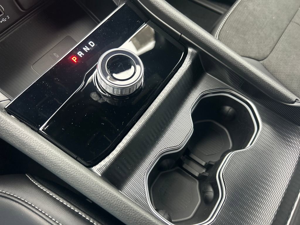 New 2025 Jeep Grand Cherokee Altitude image 9