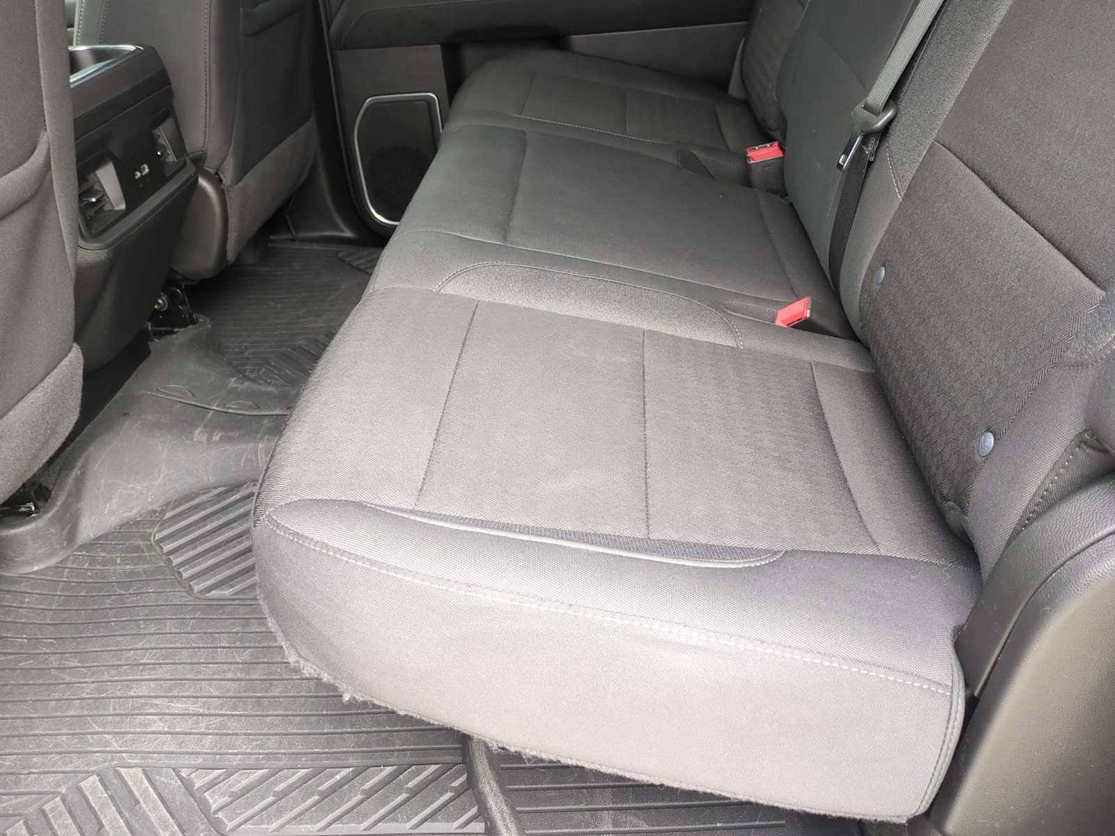 Used 2024 Chevrolet Silverado 1500 LT AWD/4WD image 25