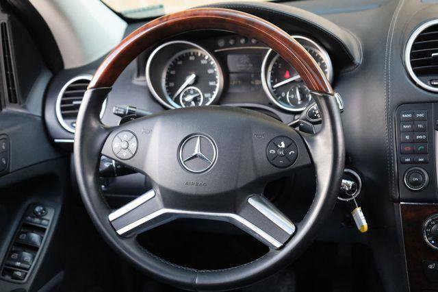 Used 2011 Mercedes-Benz GL 450 4MATIC image 28