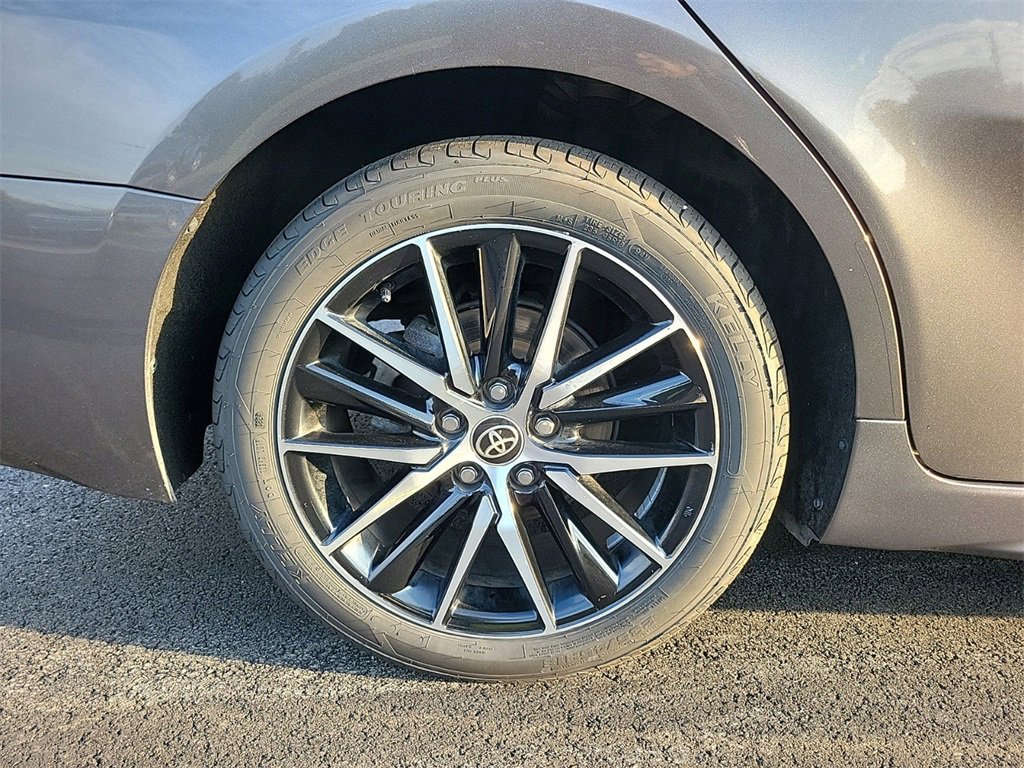 Used 2023 Toyota Camry SE image 6