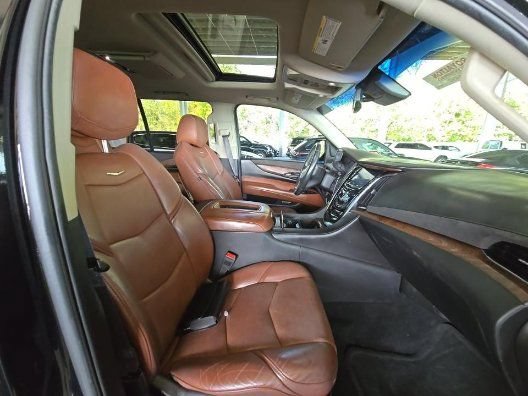Used 2016 Cadillac Escalade Premium AWD/4WD image 7
