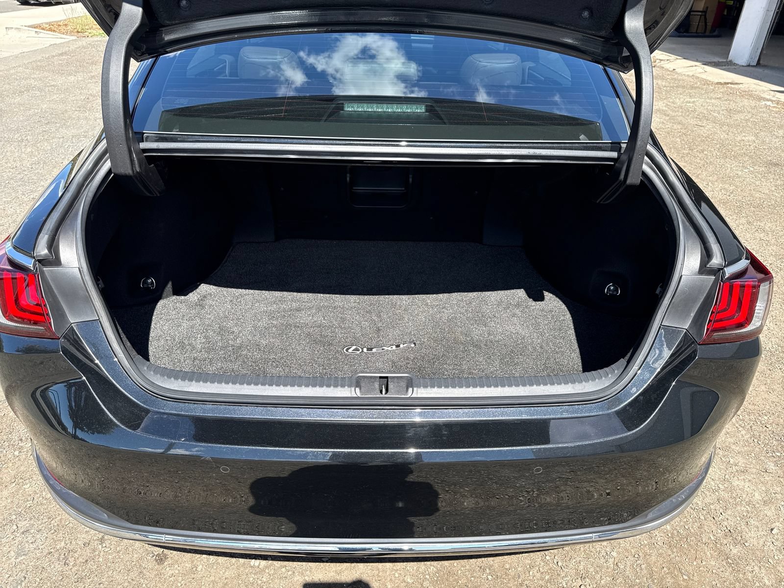 Used 2023 Lexus ES 300h w/ Premium Package FWD image 23