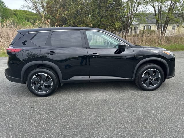 Used 2024 Nissan Rogue SV AWD/4WD image 6