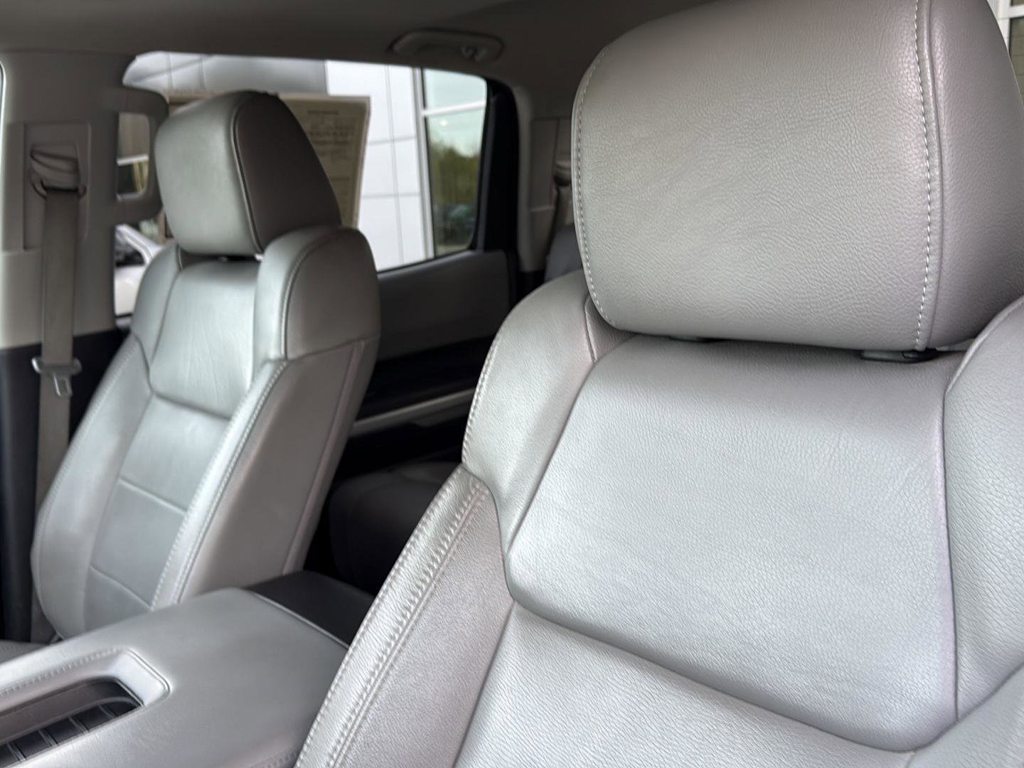 Used 2014 Toyota Tundra Limited w/ Limited Premium Package image 14