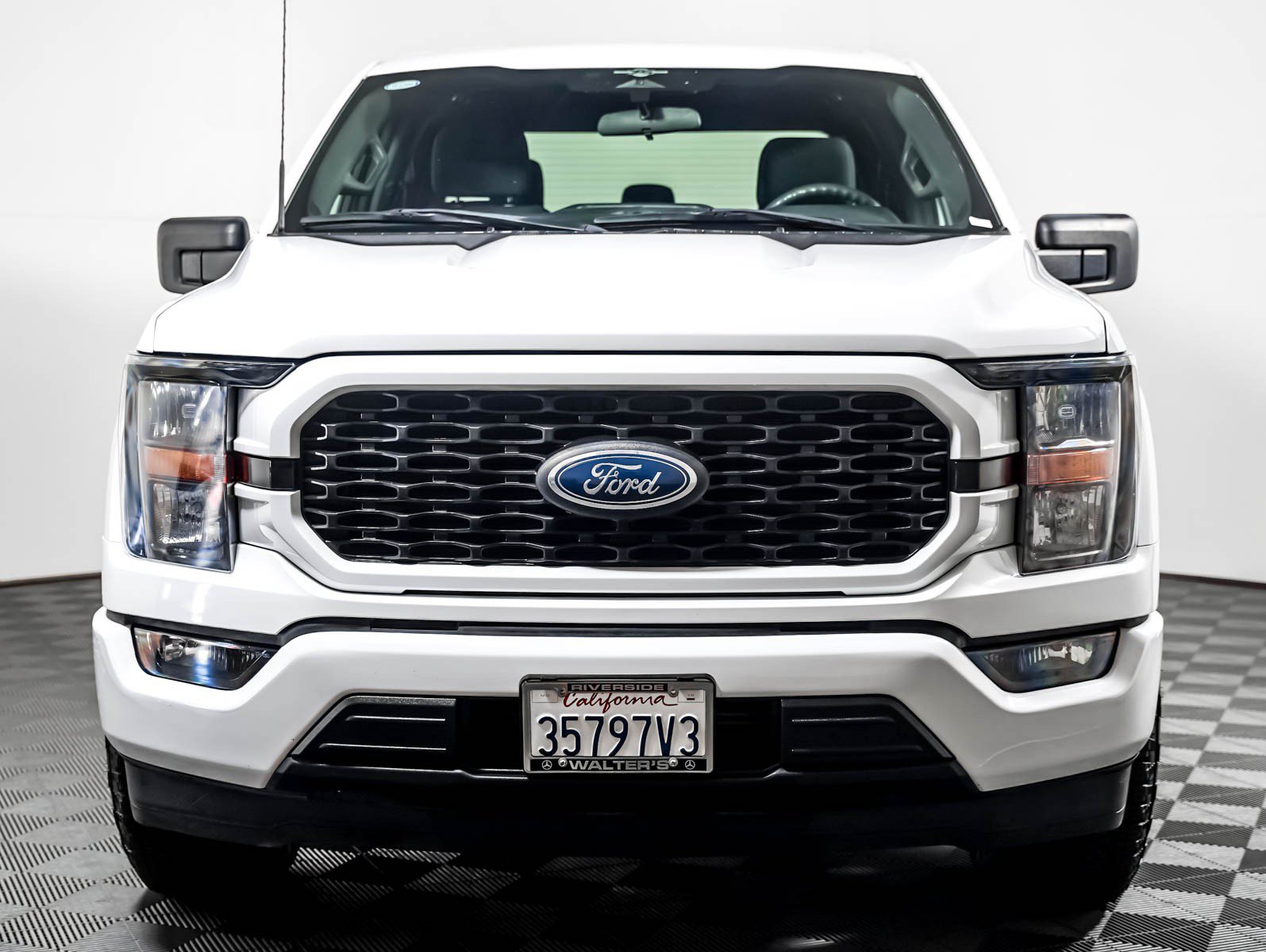 Used 2023 Ford F150 XL w/ STX Appearance Package RWD image 6