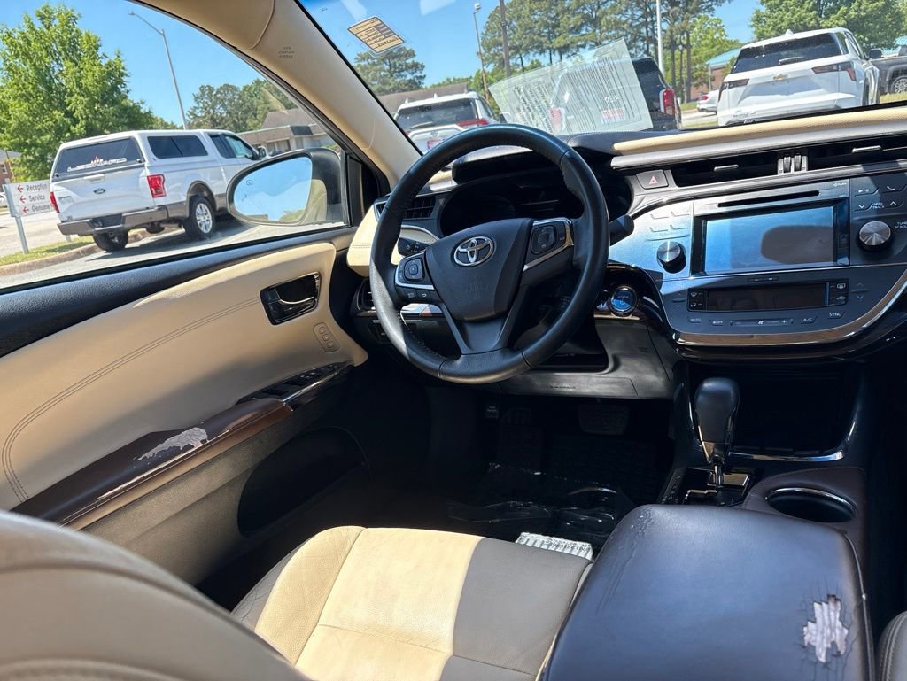 Used 2015 Toyota Avalon XLE Touring FWD image 9