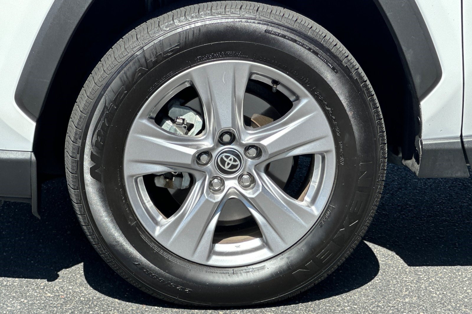 Used 2025 Toyota RAV4 XLE w/ Weather Package FWD image 38