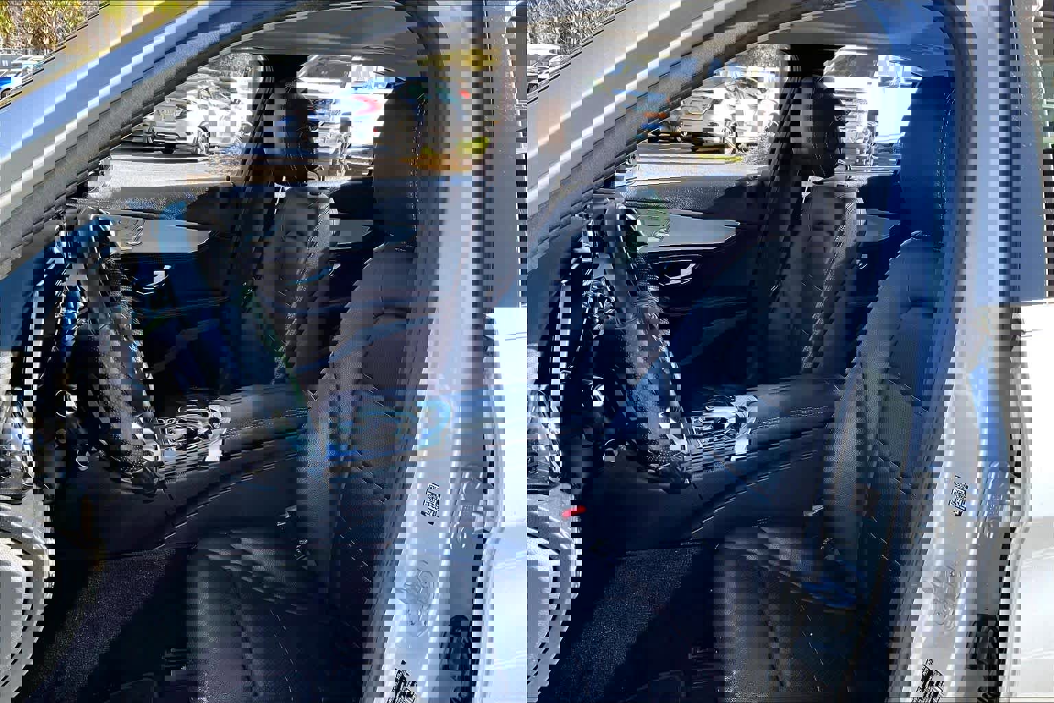 Used 2015 Mercedes-Benz C 300 4MATIC Sedan image 7