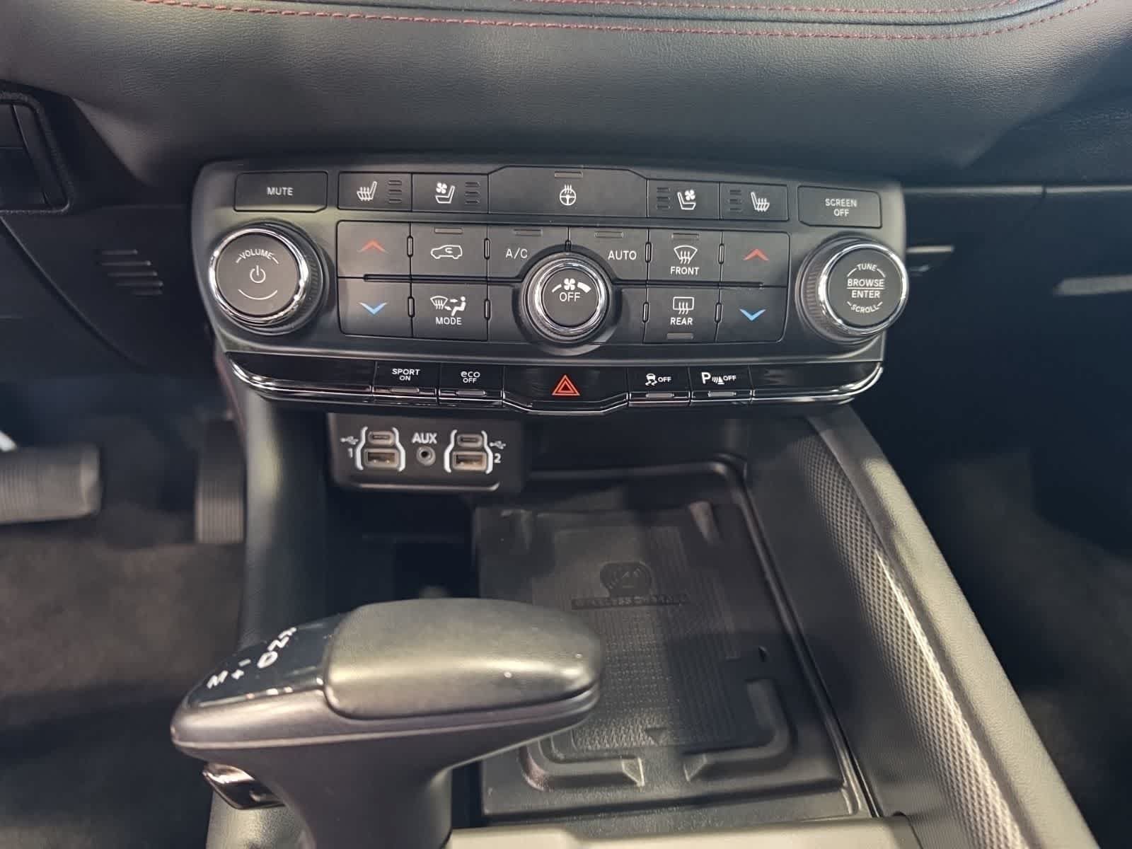 Used 2021 Dodge Durango R/T w/ Premium Interior Group AWD/4WD image 23