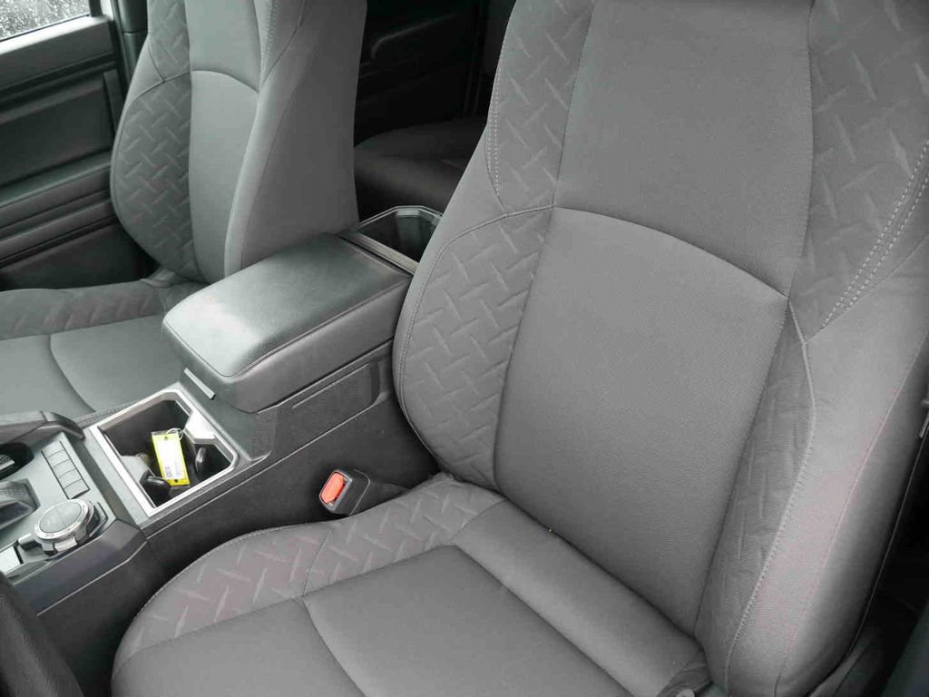 Used 2025 Toyota Tacoma SR5 image 29