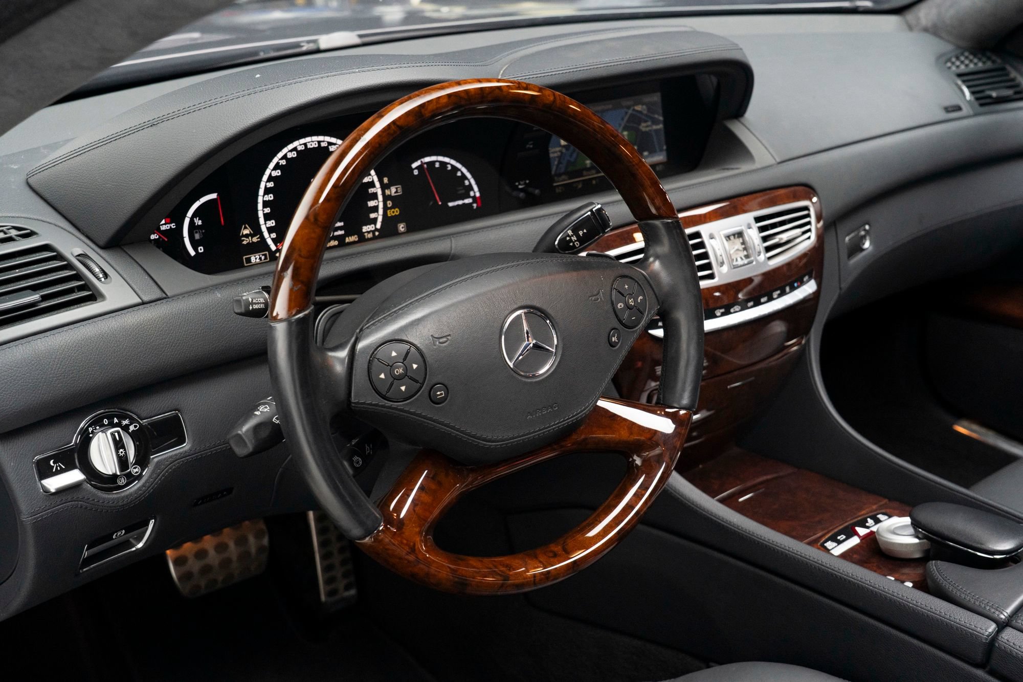 Used 2012 Mercedes-Benz CL 63 AMG image 23