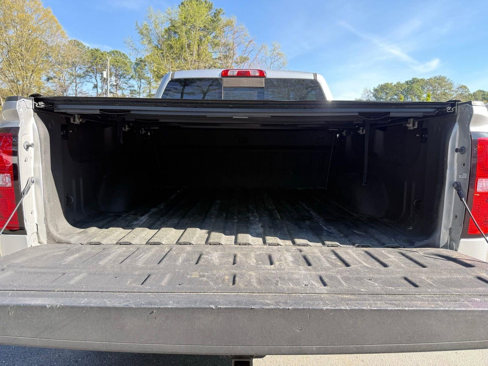 Used 2018 Chevrolet Silverado 1500 LT w/ All Star Edition AWD/4WD image 13