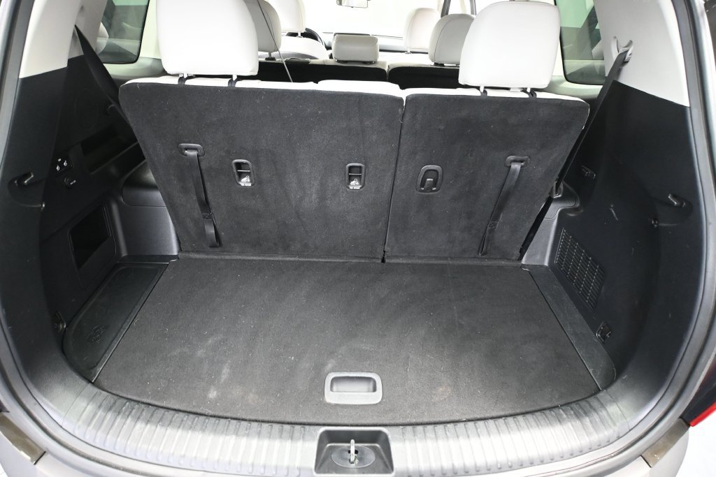Used 2020 Kia Telluride S w/ S 8 Passenger Seating Package AWD/4WD image 34