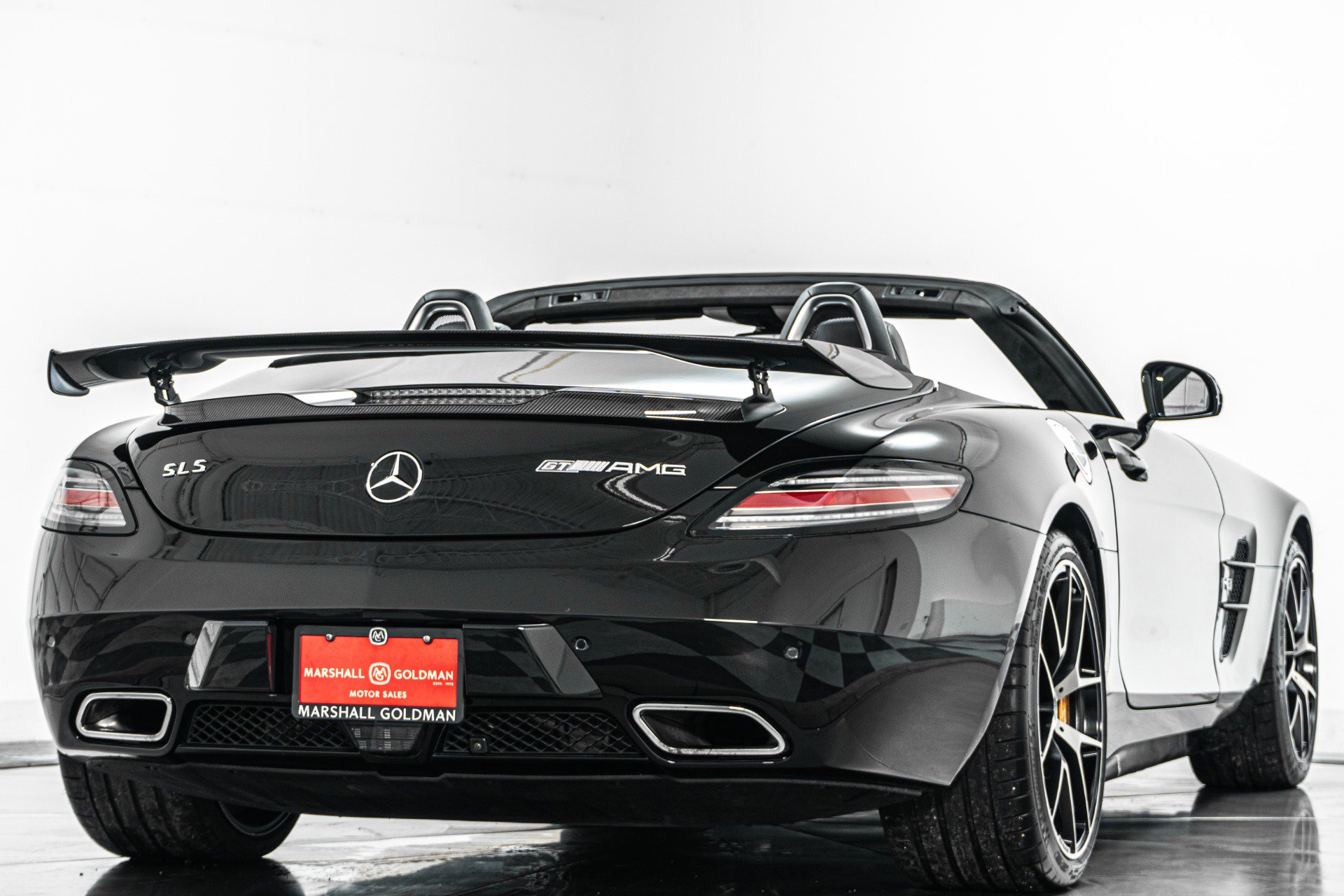 Used 2015 Mercedes-Benz SLS AMG GT Final Edition image 9