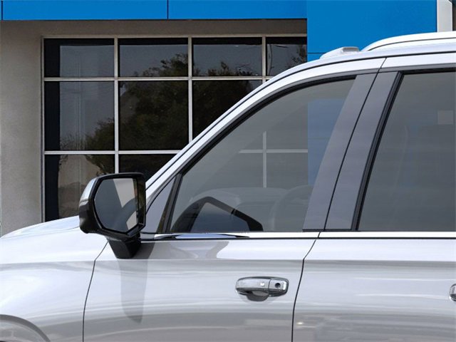 New 2026 Chevrolet Suburban Premier image 12