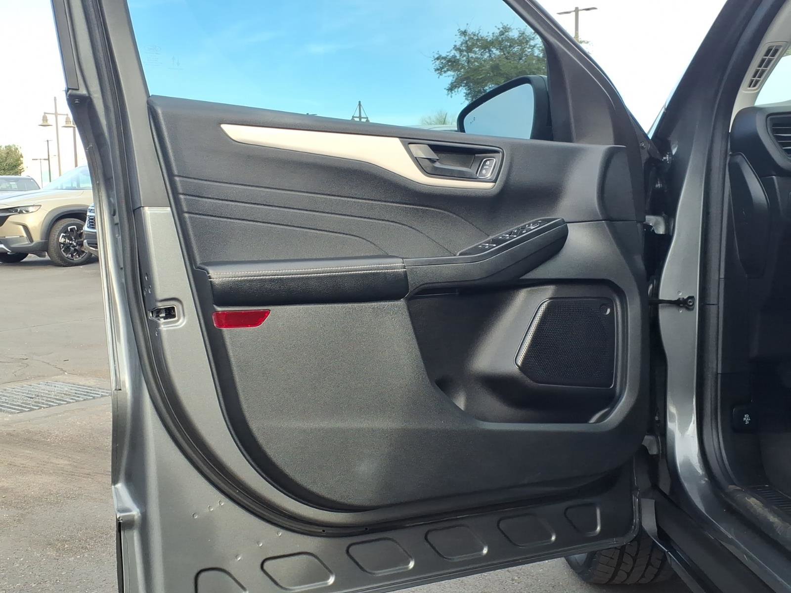 Certified 2022 Ford Escape SE w/ SE Sport Appearance Package image 20