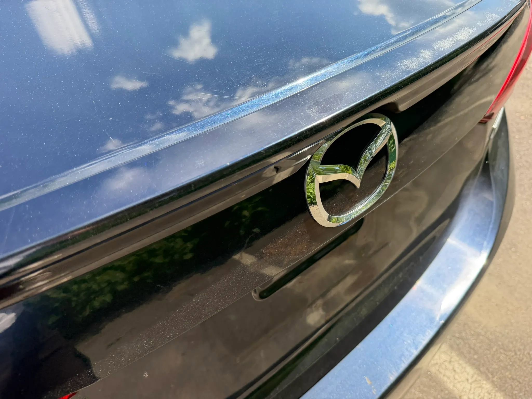Used 2014 MAZDA MAZDA3 i Touring w/ Technology Package FWD image 11