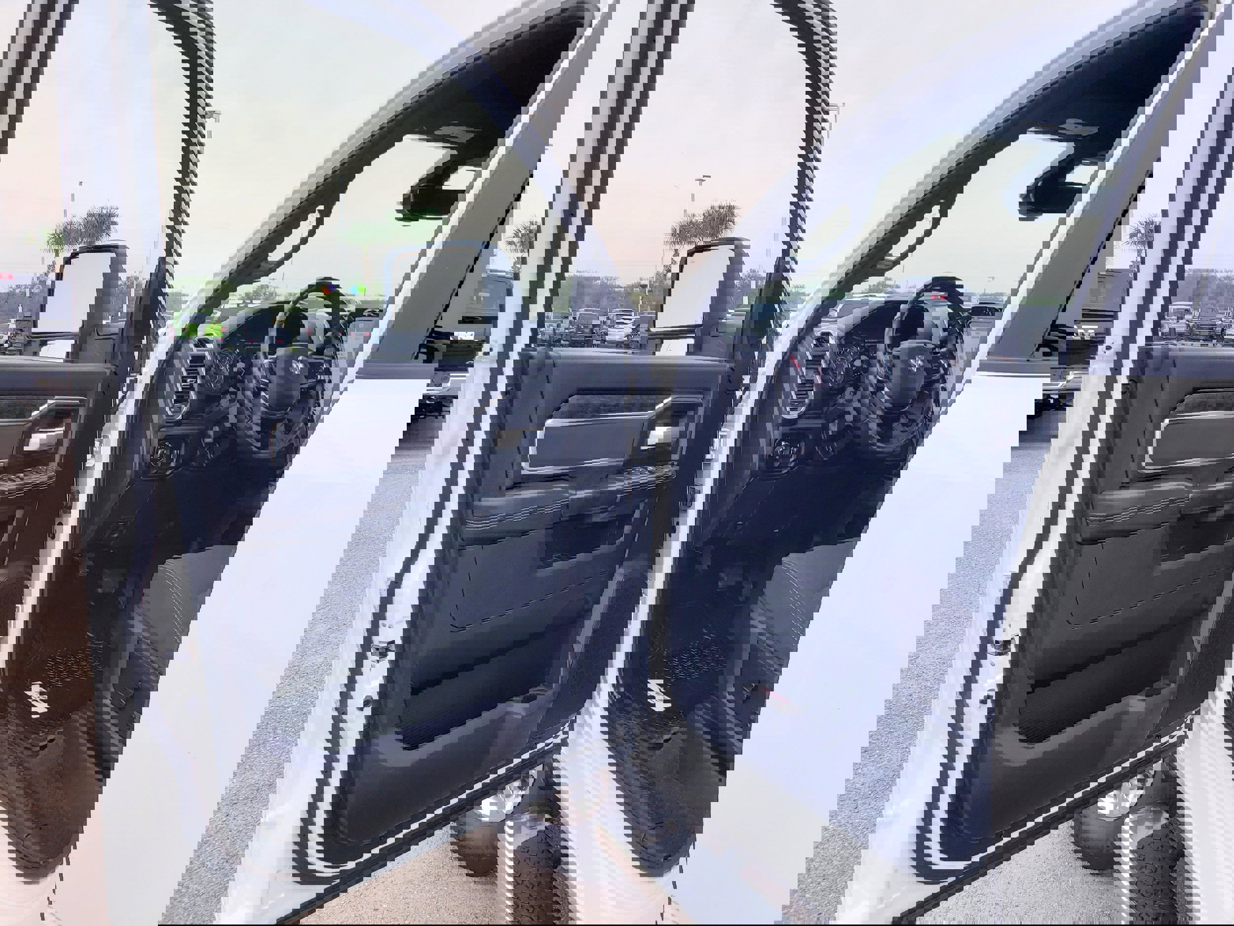 Used 2024 RAM 2500 Big Horn w/ Sport Appearance Package image 12