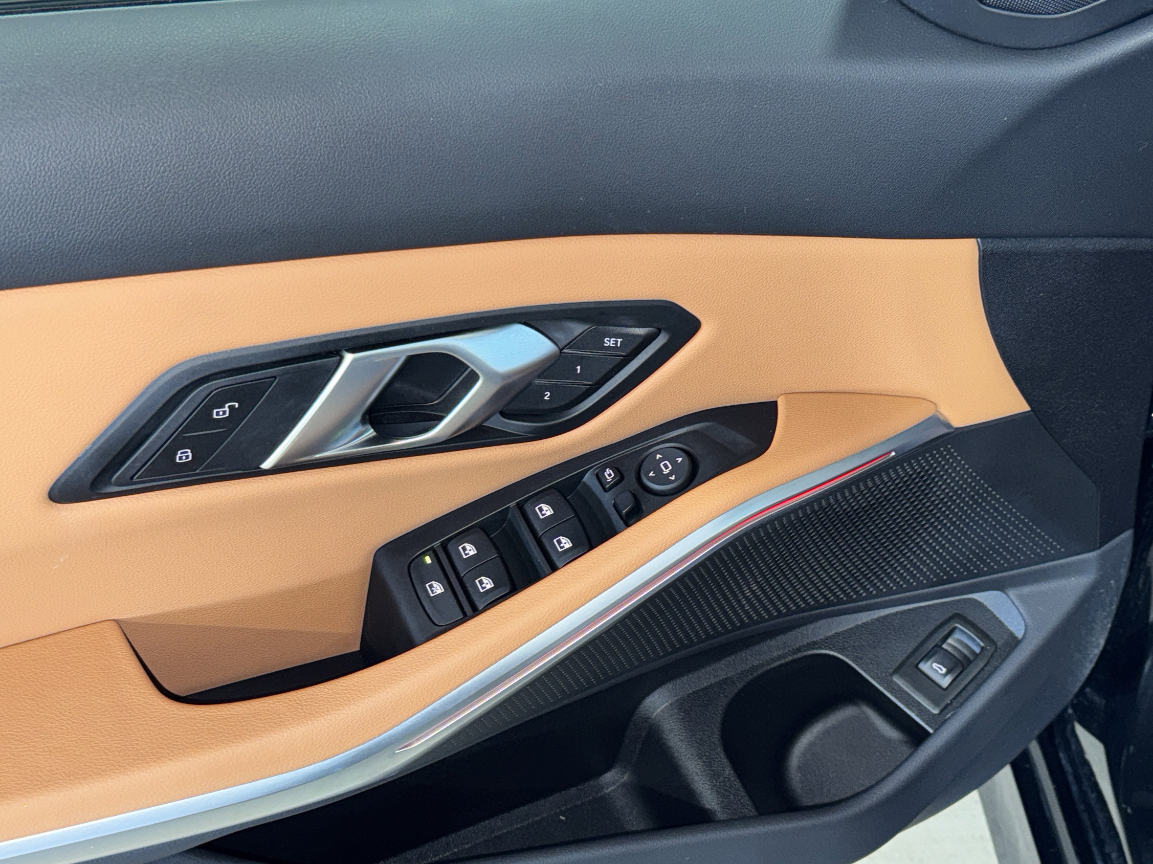 Certified 2025 BMW 330i xDrive Sedan w/ Convenience Package image 17