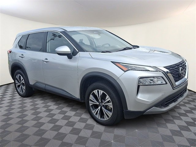 Used 2023 Nissan Rogue SV image 3