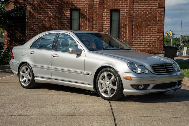Used 2007 Mercedes-Benz C 230 Sedan image 3