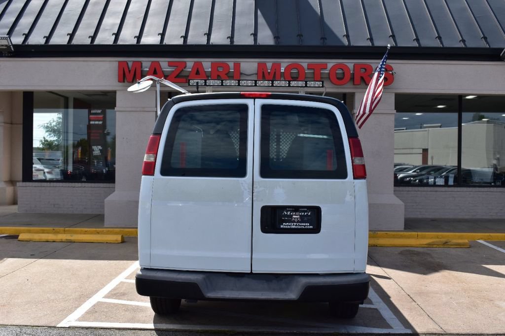 Used 2014 Chevrolet Express 2500 RWD image 10