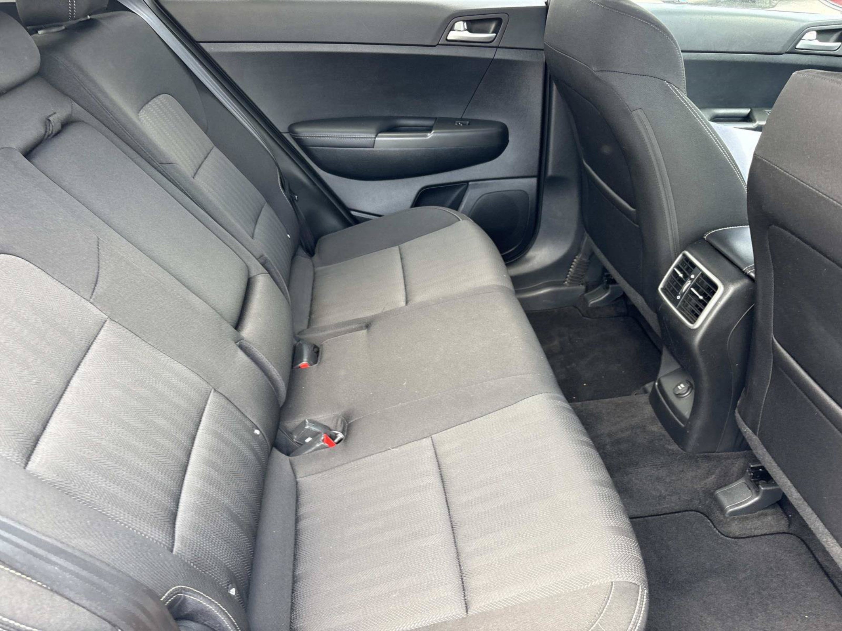 Used 2017 Kia Sportage LX FWD image 17