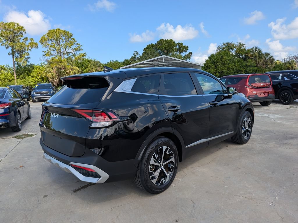 Certified 2024 Kia Sportage EX FWD image 8