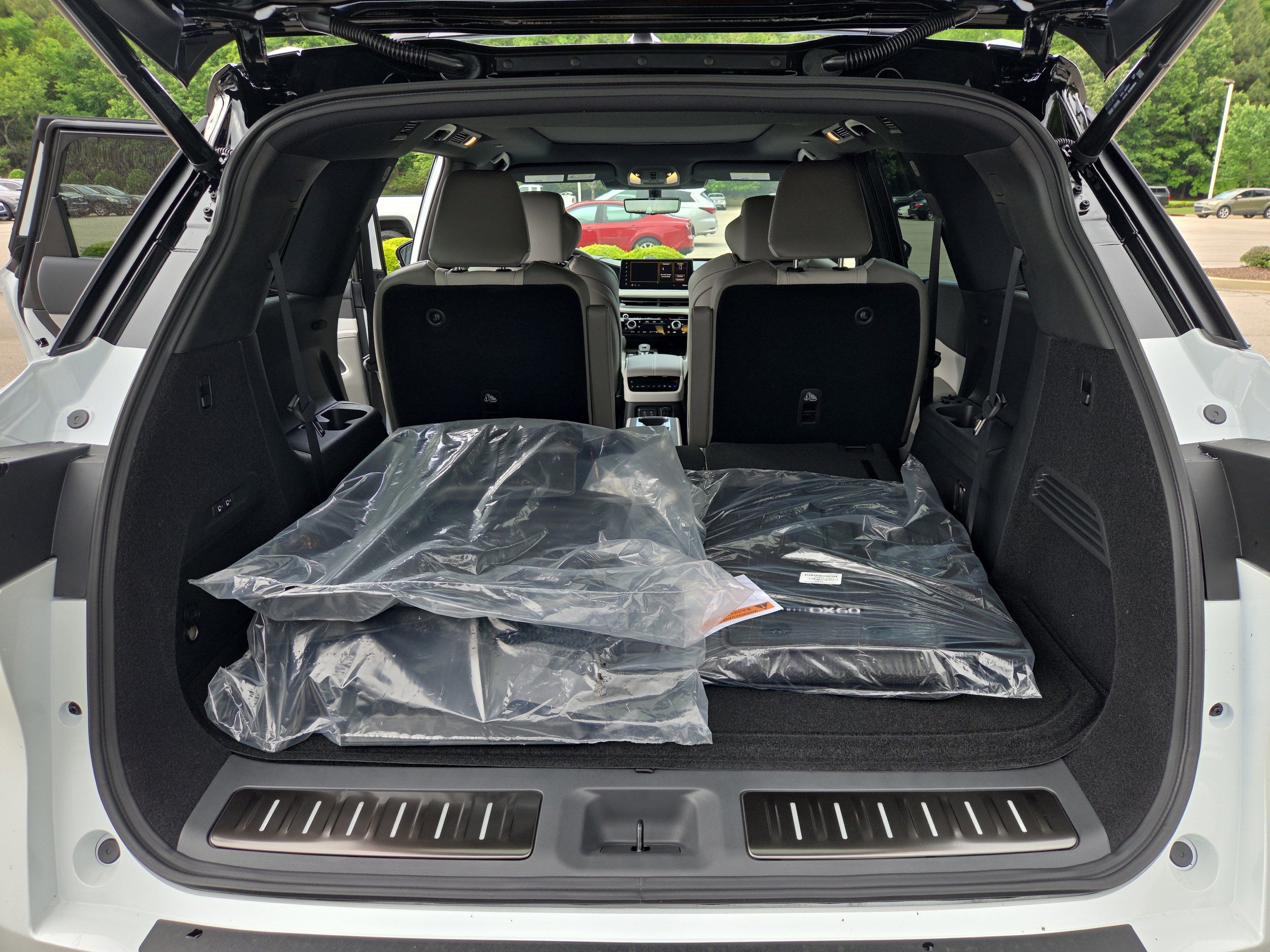 New 2027 INFINITI QX60 Autograph w/ Dark Cargo Package AWD/4WD image 8