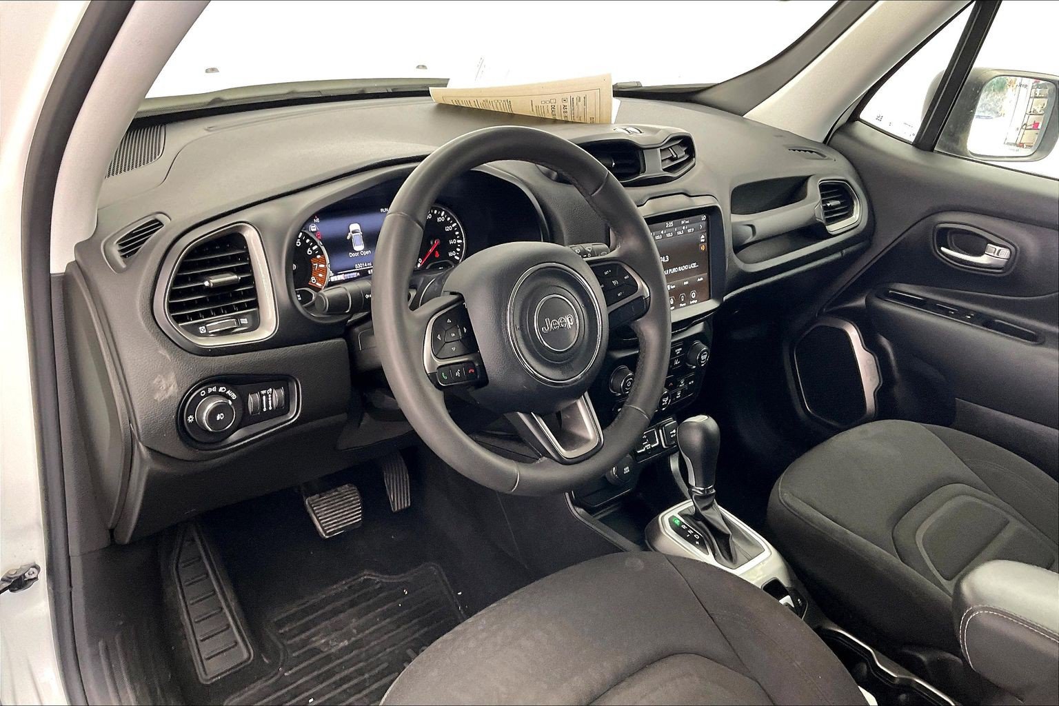 Used 2022 Jeep Renegade Latitude AWD/4WD image 13