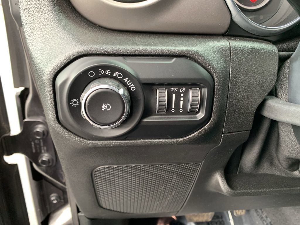 Used 2020 Jeep Wrangler Sport AWD/4WD image 34