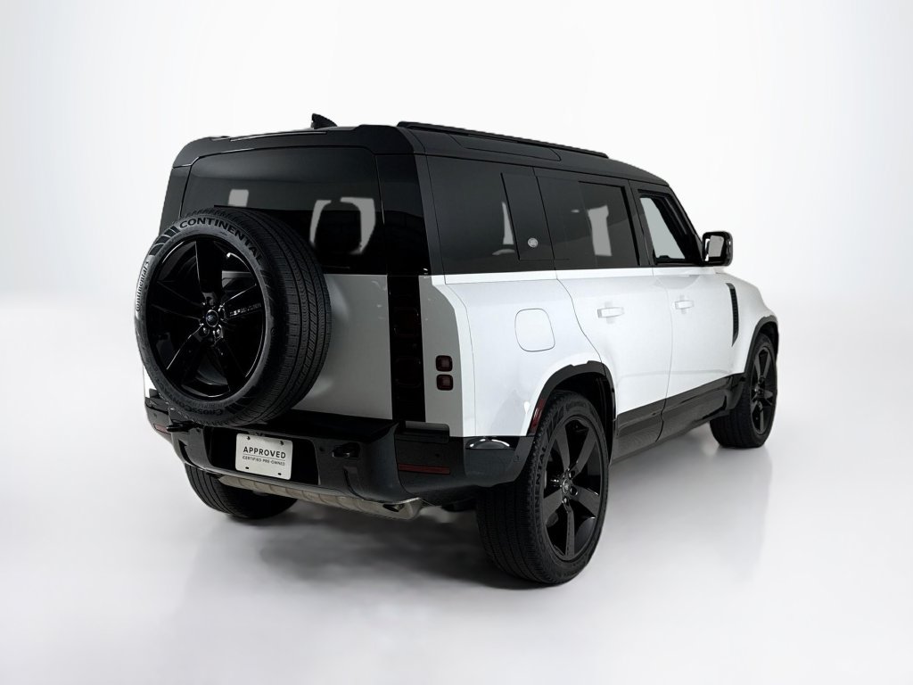 Used 2024 Land Rover Defender 110 X-Dynamic SE AWD/4WD image 5