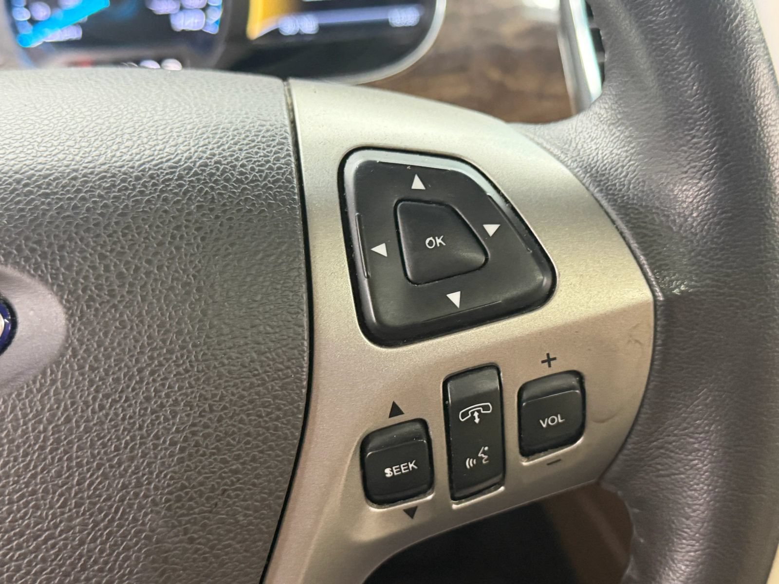 Used 2015 Ford Taurus Limited w/ Equipment Group 301A FWD image 26