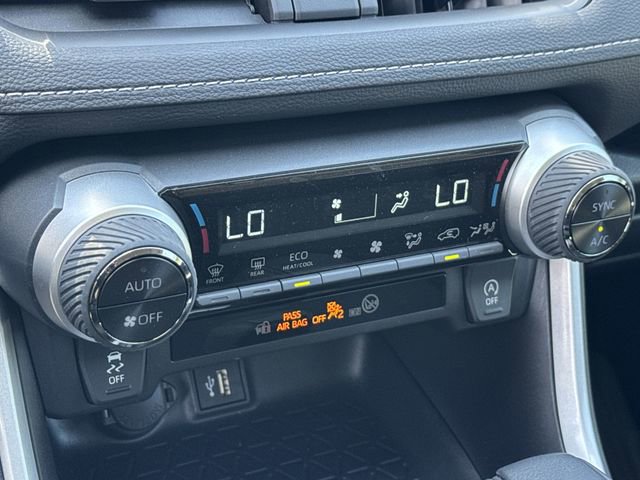 Used 2025 Toyota RAV4 XLE w/ Convenience Package FWD image 31