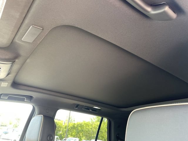 New 2026 Chevrolet Tahoe Premier w/ Sun And Tow Package AWD/4WD image 22