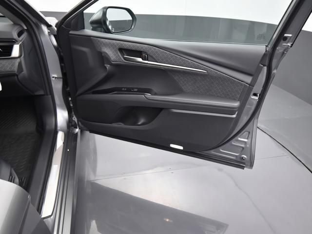 New 2025 Toyota Camry XLE w/ Premium Plus Package FWD image 11