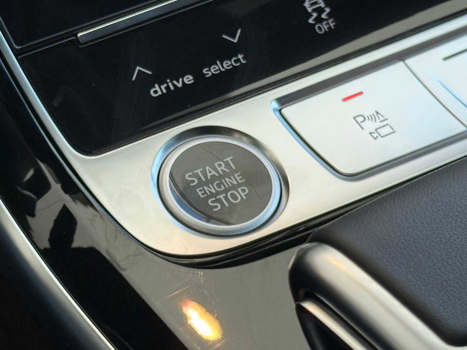 New 2025 Audi A8 L 3.0T image 33