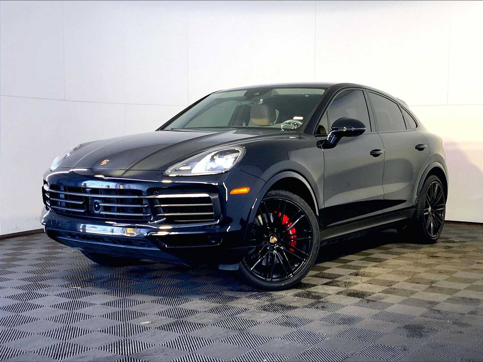 Used 2023 Porsche Cayenne Platinum Edition AWD/4WD video 1