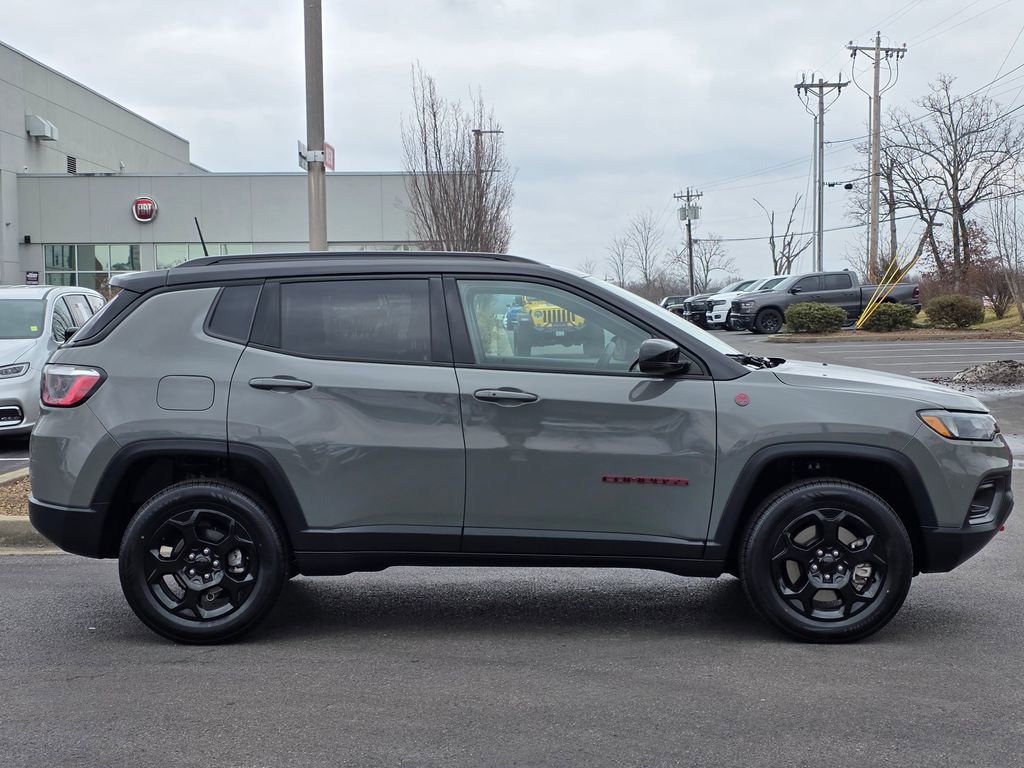 Used 2023 Jeep Compass Trailhawk w/ Trailhawk Convenience Group image 4