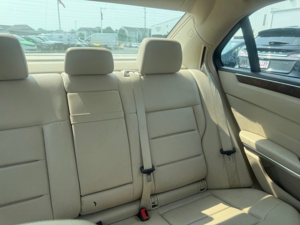 Used 2014 Mercedes-Benz E 350 4MATIC Sedan image 57