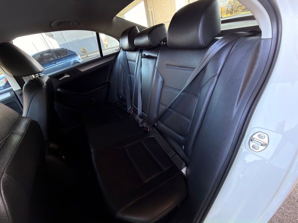 Used 2013 Volkswagen Jetta TDI image 30