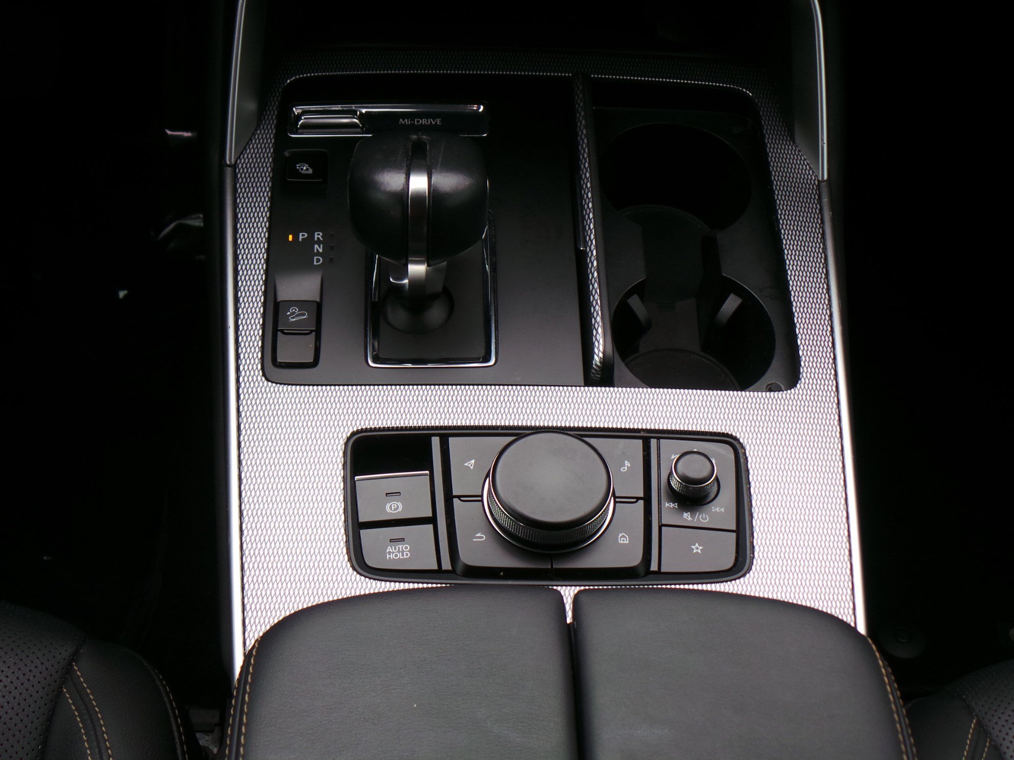 Certified 2024 MAZDA CX-90 Plug-In Hybrid w/ Premium Pkg AWD/4WD image 17