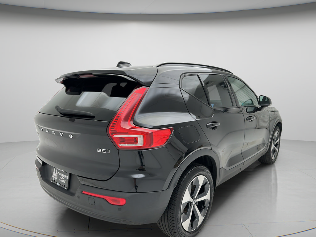 Used 2024 Volvo XC40 B5 Core AWD/4WD image 5