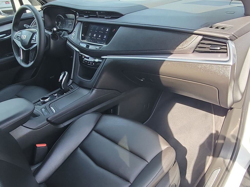 Used 2025 Cadillac XT5 Luxury image 27